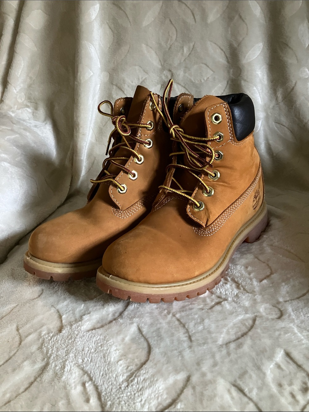 Timberland Wheat Lace-Up Work Boots with Black Collar